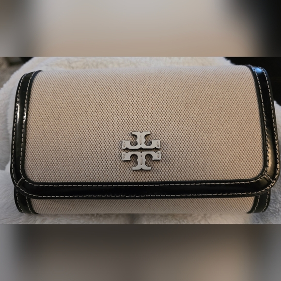 Tory Burch Handbags - Tory Burch Thea Canvas Flat Wallet Crossover